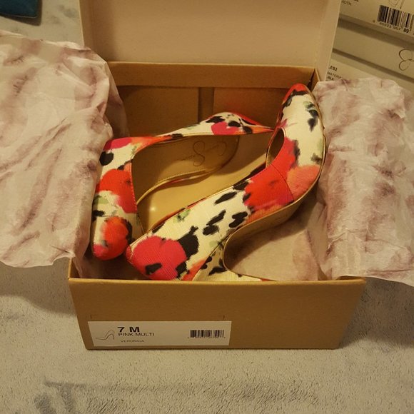 Jessica Simpson Veronica Women's Size 7 Flowered Stiletto Pumps - Picture 1 of 2